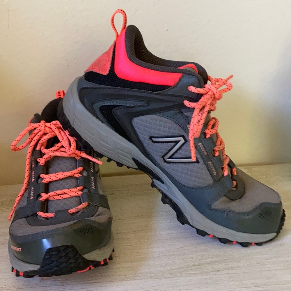 New balance hiking boots